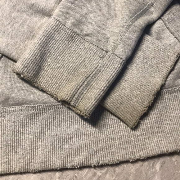 Men’s Abercrombie and Fitch hoodie - Picture 2 of 4